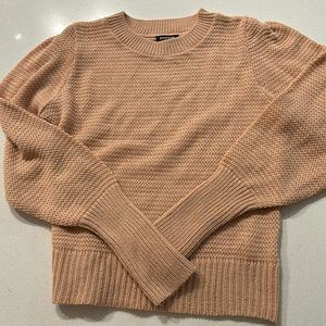 H&M peach knit sweater. Size small.
